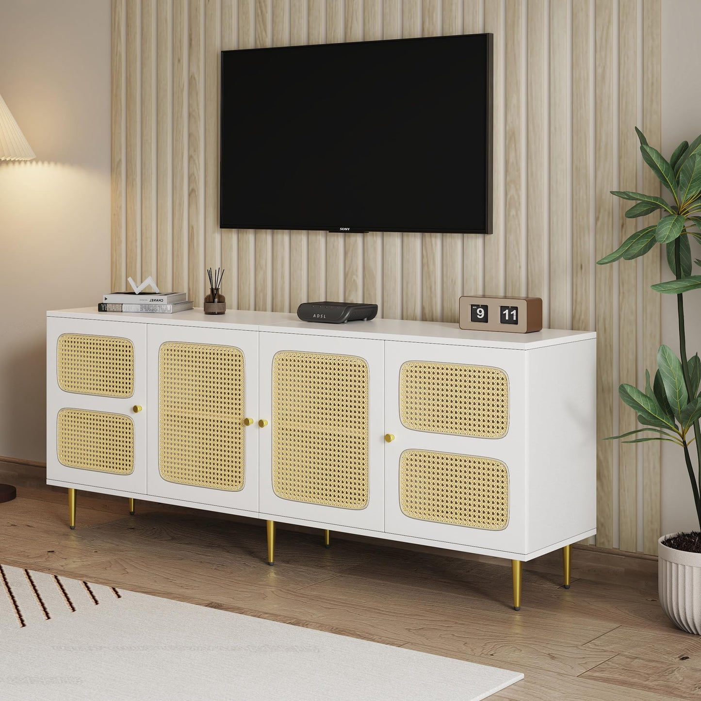 Meuble TV Blanc Banc TV en Rotin avec 4 Portes en Rotin,pour Téléviseurs Jusqu'à 80 pouces,180x40x72cm, Meubles TV élégants pour Salon Chambre,étagères réglables en Hauteur, Grand Espace de Rangement