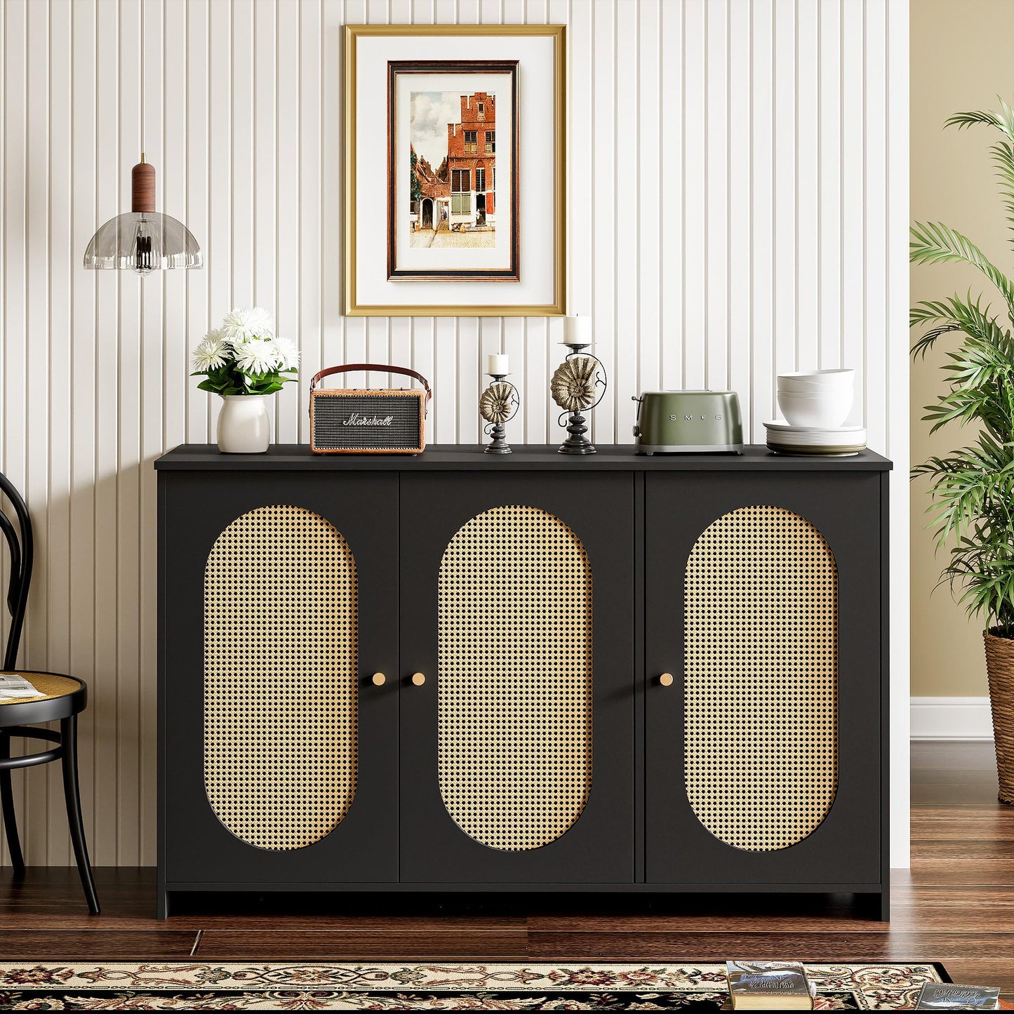 Buffet Cuisine de Style Bohème Bahut avec 3 Portes, Grand Espace de Rangement, Portes en Rotin Artificiel et Poignées en Métal, Meuble D'appoint Moderne pour Salle à Manger, Salon et Entrée (Noyer)
