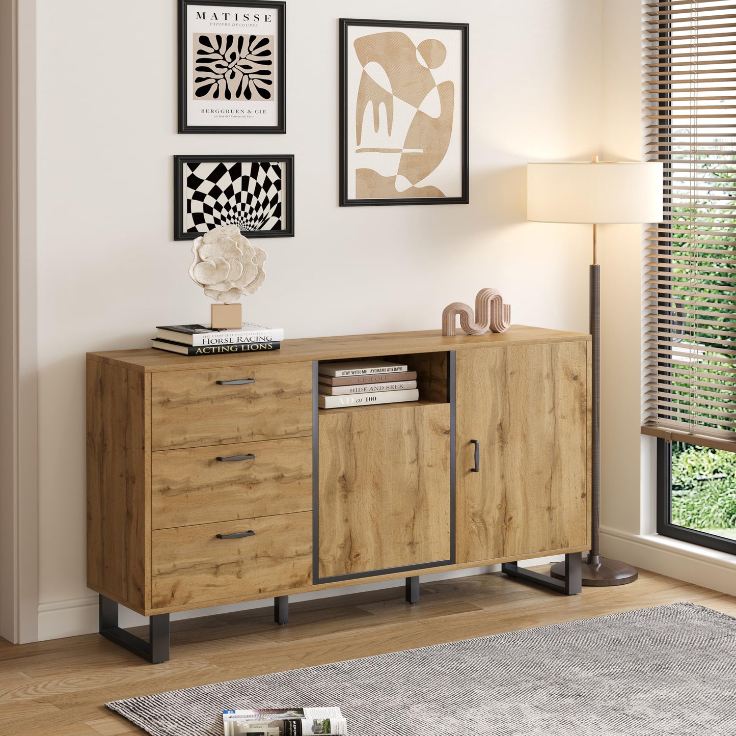 SHUGUANG Buffet Rustique Élégant, Commode Chambre à Coucher, Buffet avec 3 Tiroirs, 2 Portes et Compartiment Ouvert, Grand Espace de Rangement, Étagères Réglables, Vitrine en Bois, 150x38x76,5 cm