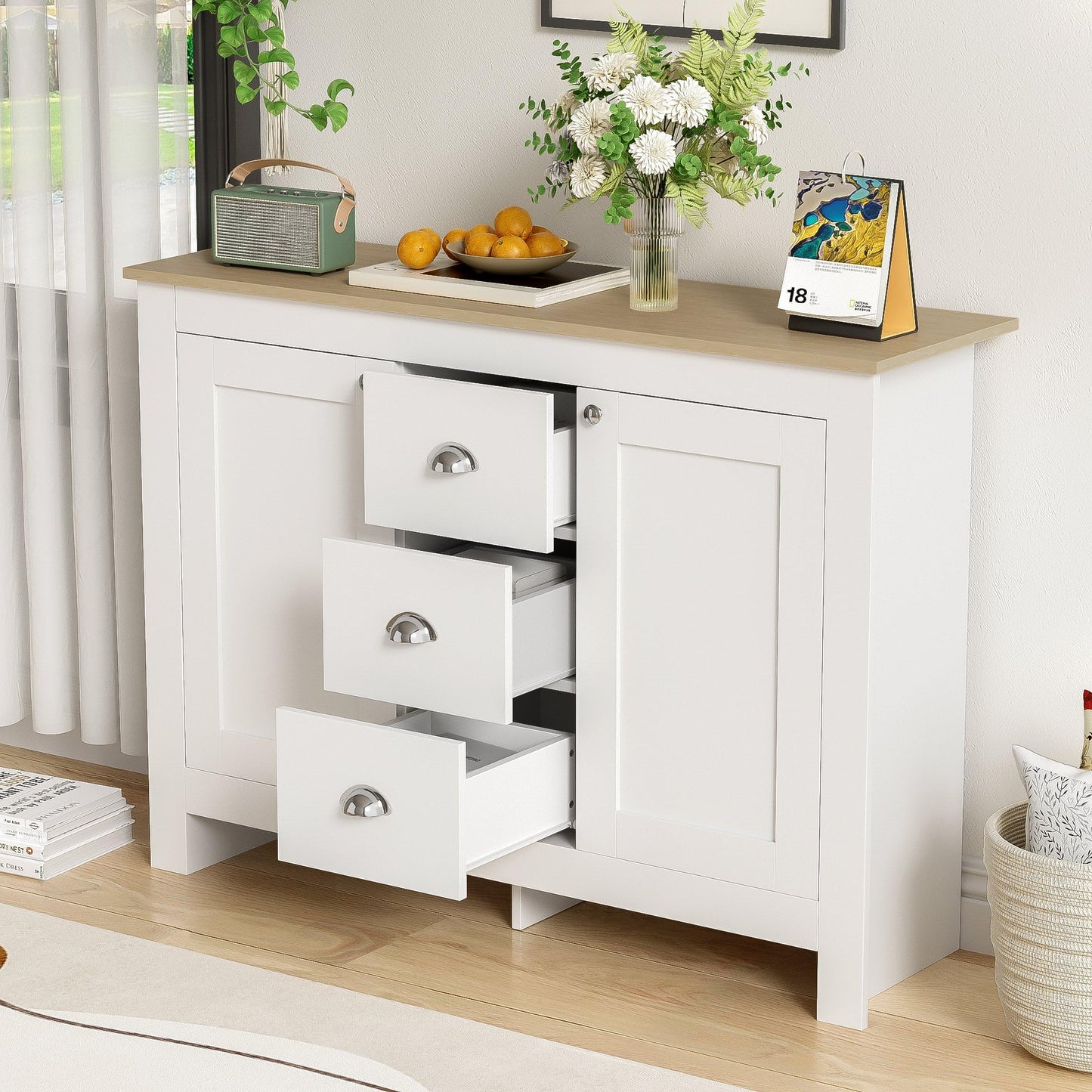 Buffet Bois Blanc Chaud avec 2 Portes et 3 Tiroirs, Meuble Buffet Simple et Élégant, Poignées Argentées, Étagère Réglable, Charnières à Fermeture Douce, pour Salon, Cuisine, Entrée, 116x35x81 cm