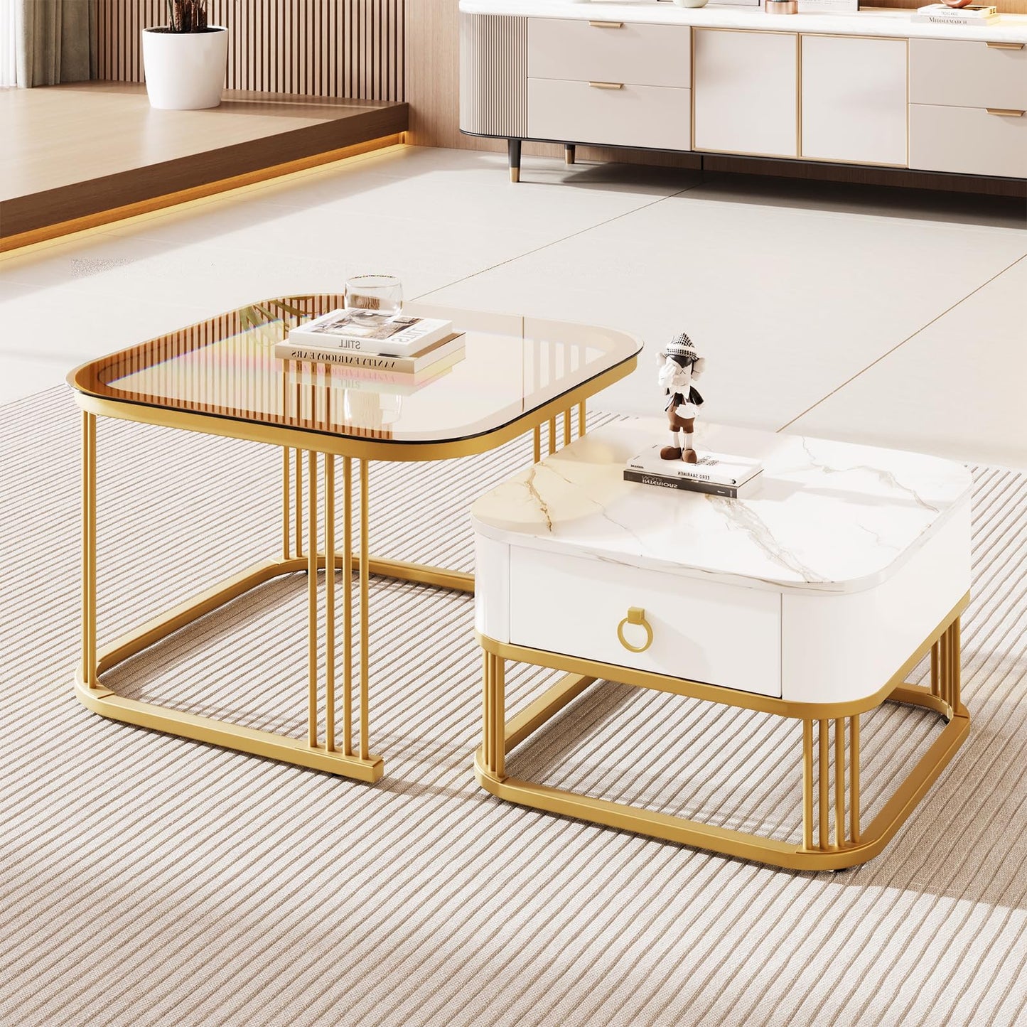 Table Basse,Lot de 2 Tables Basses carrées,Aspect marbre Brillant Blanc et Plateau en Verre Brun thé,Or Structure en métal et poignée dorée,avec tiroirs,Table de Salon 60x60x45cm & 50x50x34cm
