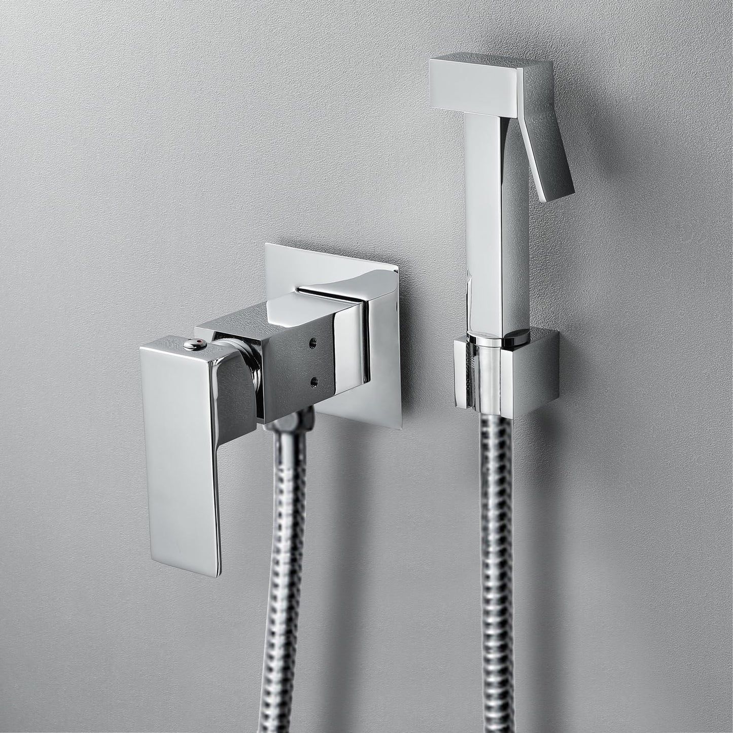 Kit Douchette WC, Laiton Douchette Toilette WC Mural Pulvérisateur de Bidet Eau Froide et Eau Chaude Toilette Bidet Spray avec 1.5m Tuyau (Chrome)