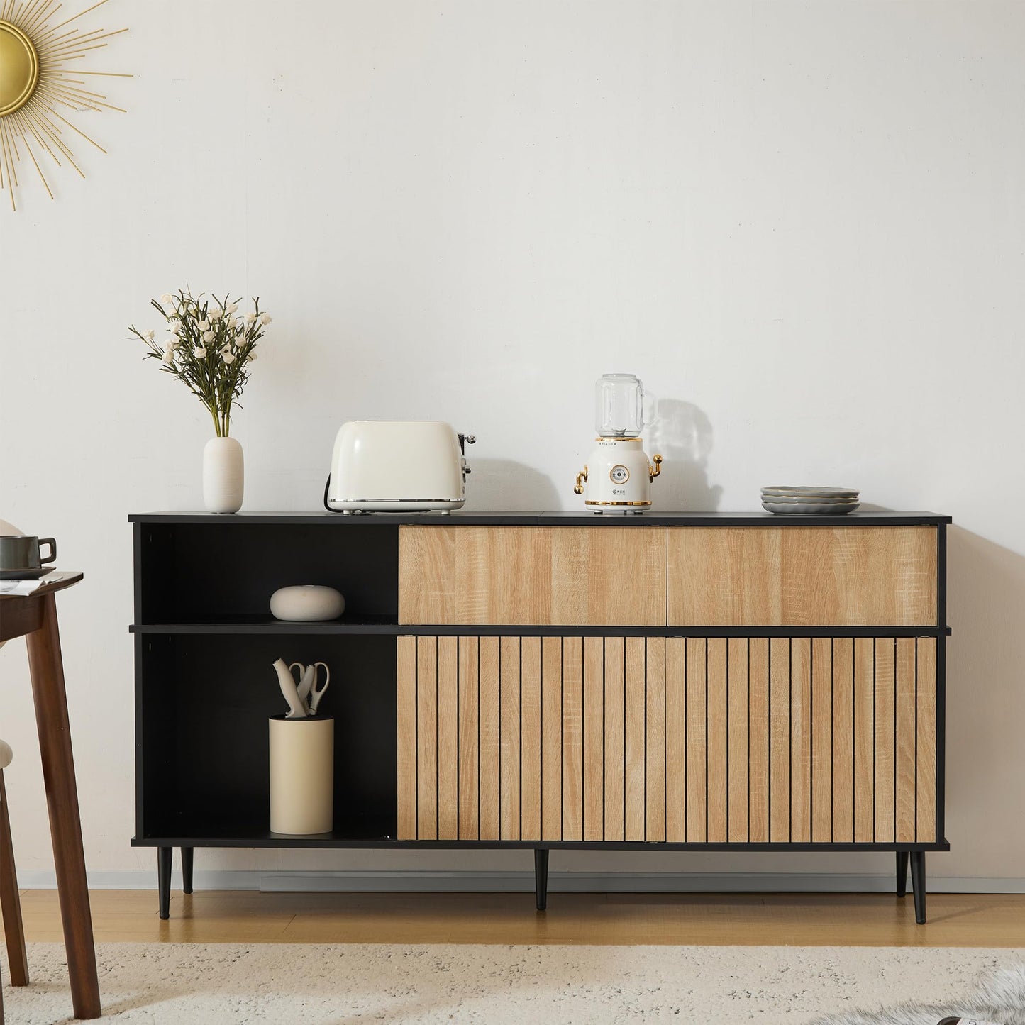 SHUGUANG Buffet élégant moderne avec 4 portes coulissantes et 1 tiroir, chêne combiné avec noir, armoire de buffet pour salon, cuisine, chambre à coucher, entrée, 160 x 40 x 80 cm