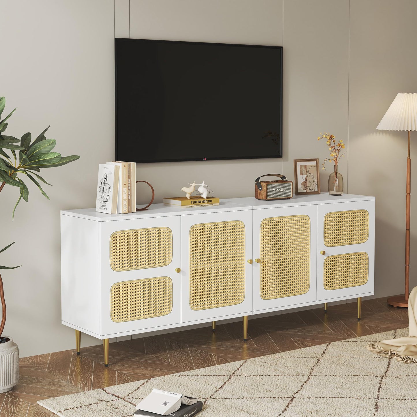 Meuble TV Blanc Banc TV en Rotin avec 4 Portes en Rotin,pour Téléviseurs Jusqu'à 80 pouces,180x40x72cm, Meubles TV élégants pour Salon Chambre,étagères réglables en Hauteur, Grand Espace de Rangement