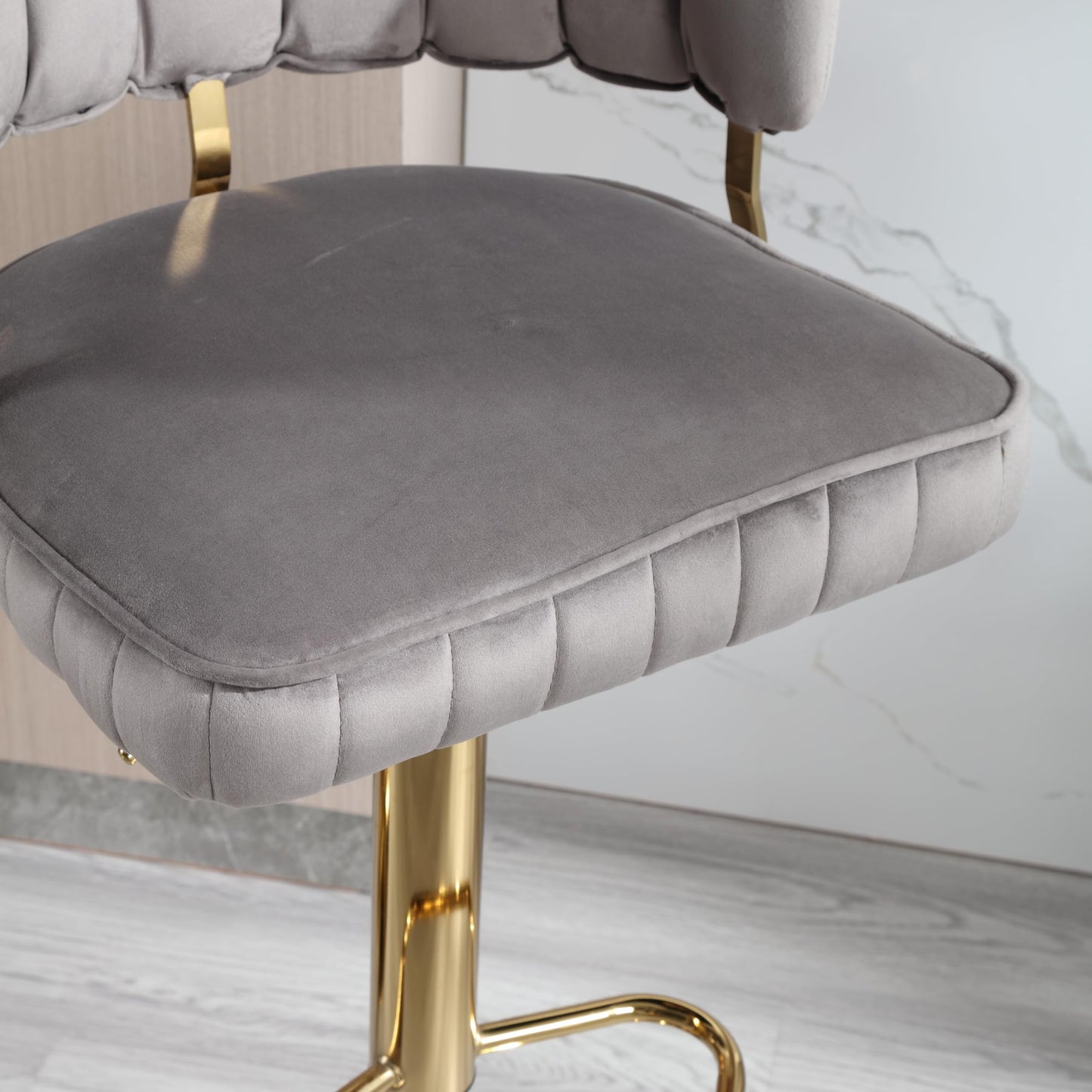 Tabouret Bar Lot de 2 Pivotants Velours Chaise de Bar à Hauteur Comptoir avec Dossier, Repose-pieds, Chaise Haute Bar Comptoir Réglables, Chaises D'îlot pour Salle à Manger, Noir/Gris/Ivoire/Émeraude