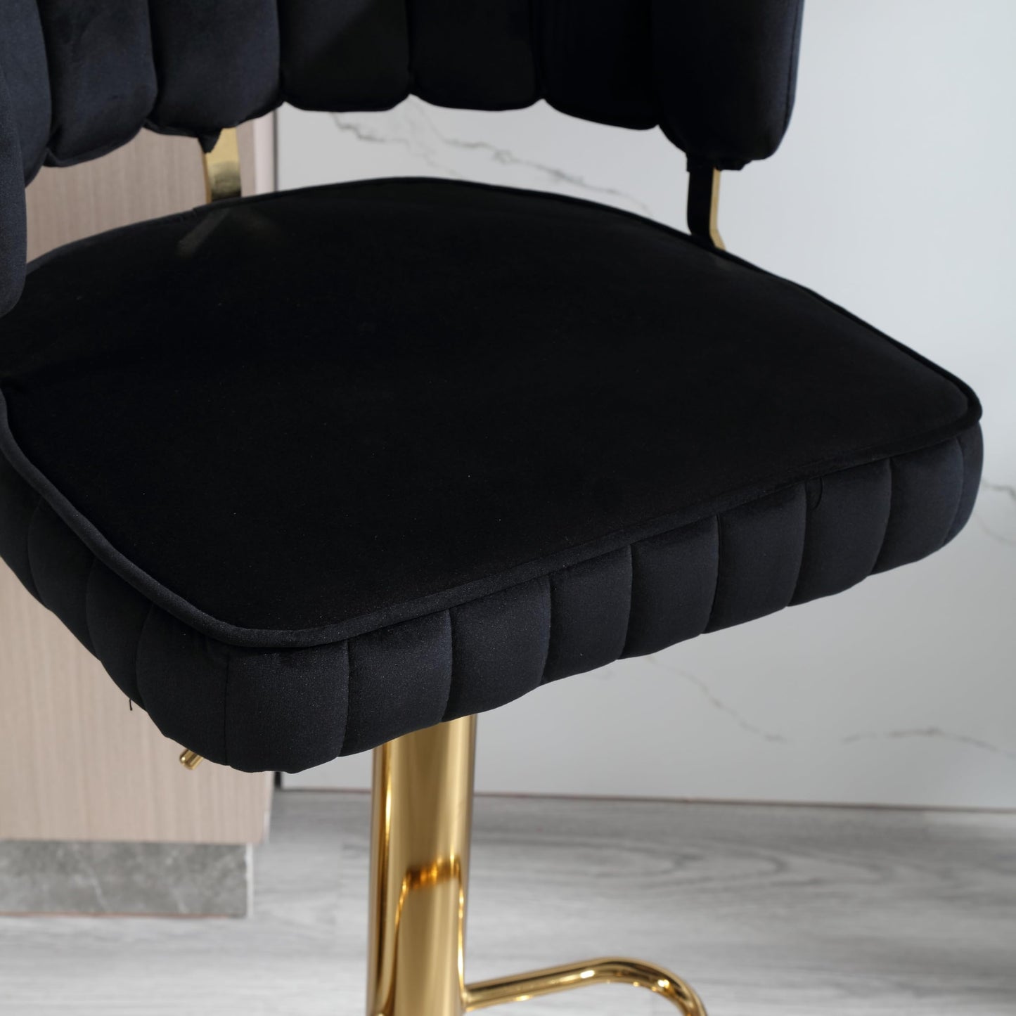 Tabouret Bar Lot de 2 Pivotants Velours Chaise de Bar à Hauteur Comptoir avec Dossier, Repose-pieds, Chaise Haute Bar Comptoir Réglables, Chaises D'îlot pour Salle à Manger, Noir/Gris/Ivoire/Émeraude