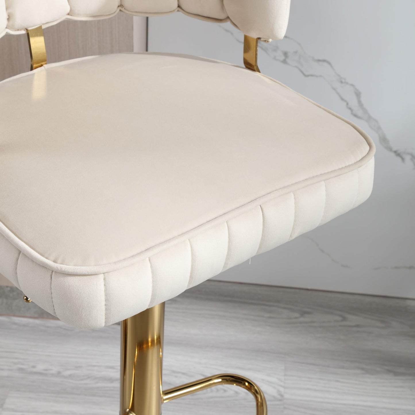 Tabouret Bar Lot de 2 Pivotants Velours Chaise de Bar à Hauteur Comptoir avec Dossier, Repose-pieds, Chaise Haute Bar Comptoir Réglables, Chaises D'îlot pour Salle à Manger, Noir/Gris/Ivoire/Émeraude