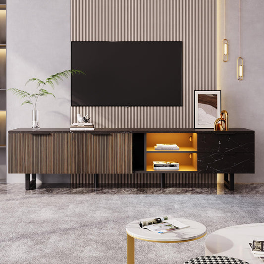 Meuble TV LED Banc TV Moderne Aspect Marbre Noir, Portes en Grain de Bois Foncé, Meuble Télé avec Lumières LED Réglables, Table TV avec Deux Portes et Deux Tiroirs, Adapté pour Robot Aspirateur Marque : SHUGUANG