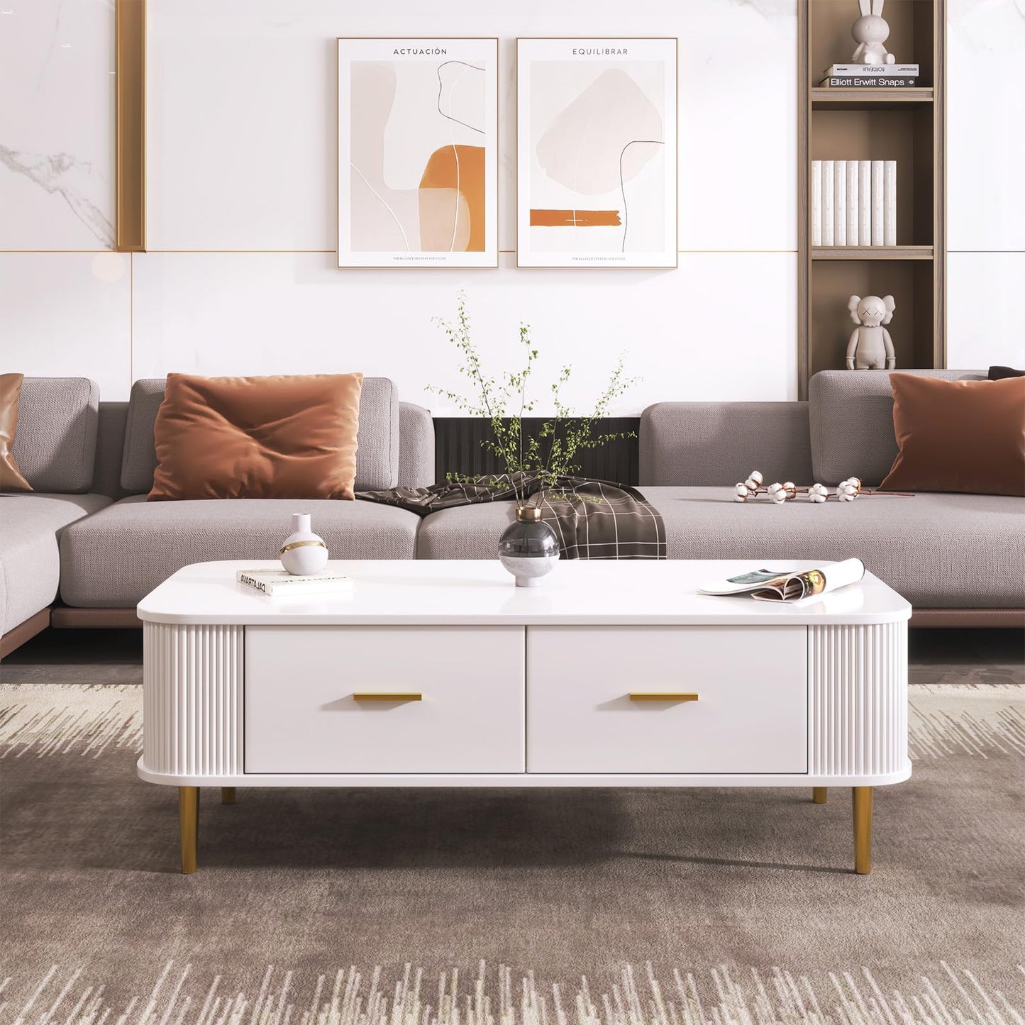 Peiaw Table Basse,Table Basse Salon,Quatre tiroirs spacieux,Table Basse carrée avec tiroirs,Coins incurvés,Poignées et Pieds dorés,avec Grand Espace de Rangement,Table Basse 105 x 51 x 38 cm